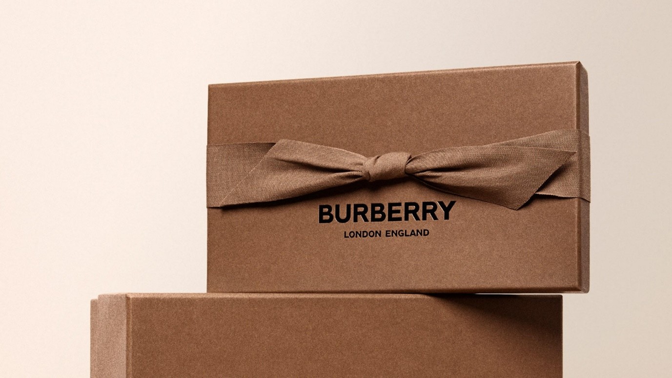 Burberry Luxury Packaging 
