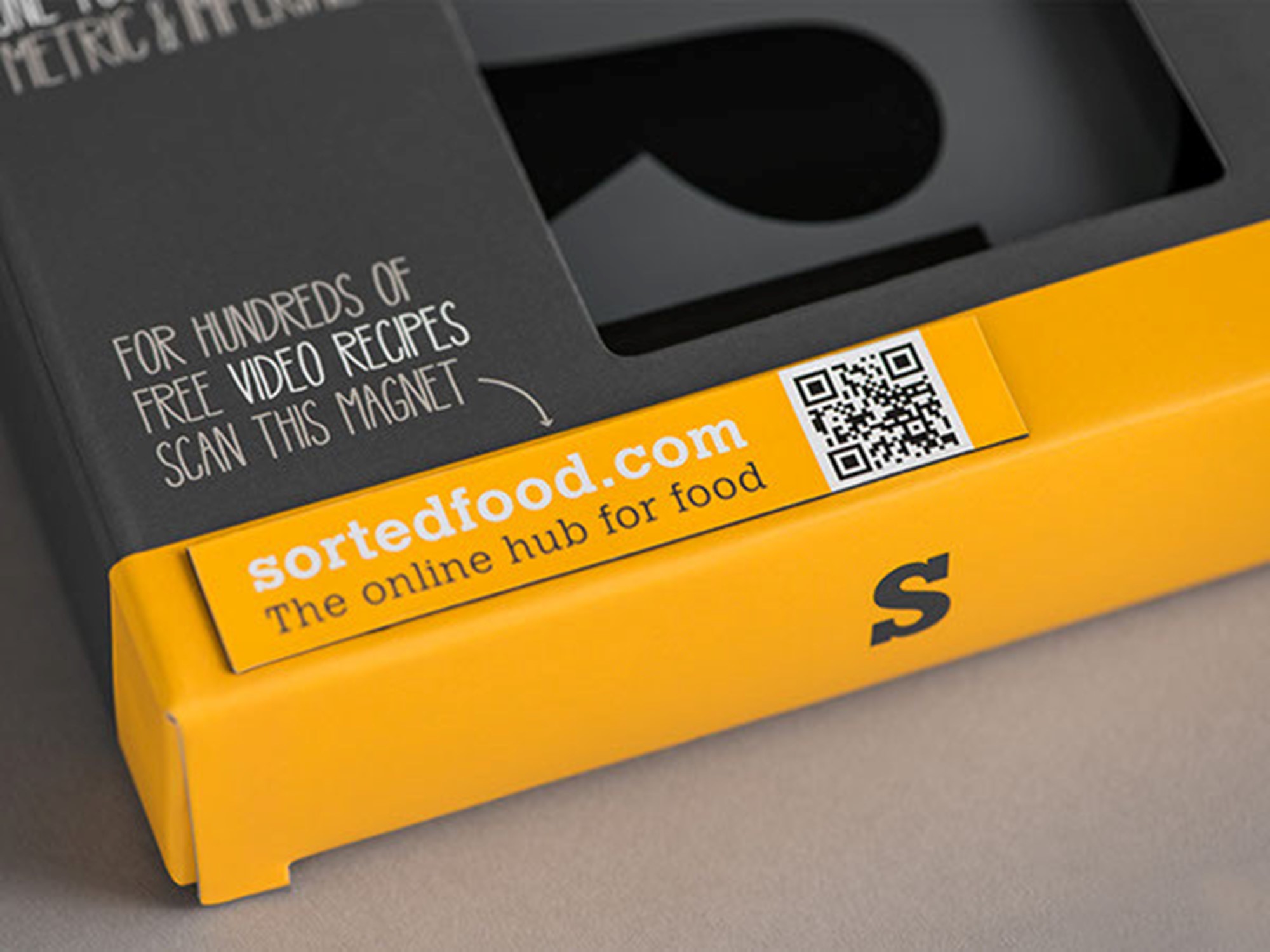 Sorted Food Smart Packaging with QR Code